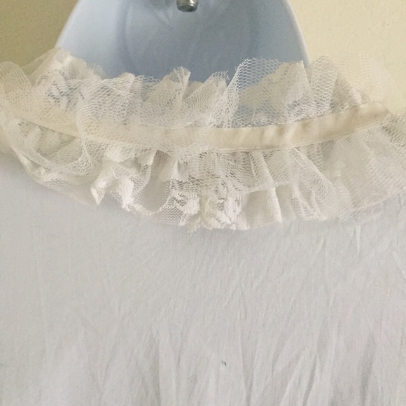 BARAMI Ruffled Romantic Top - Picture 4 of 10